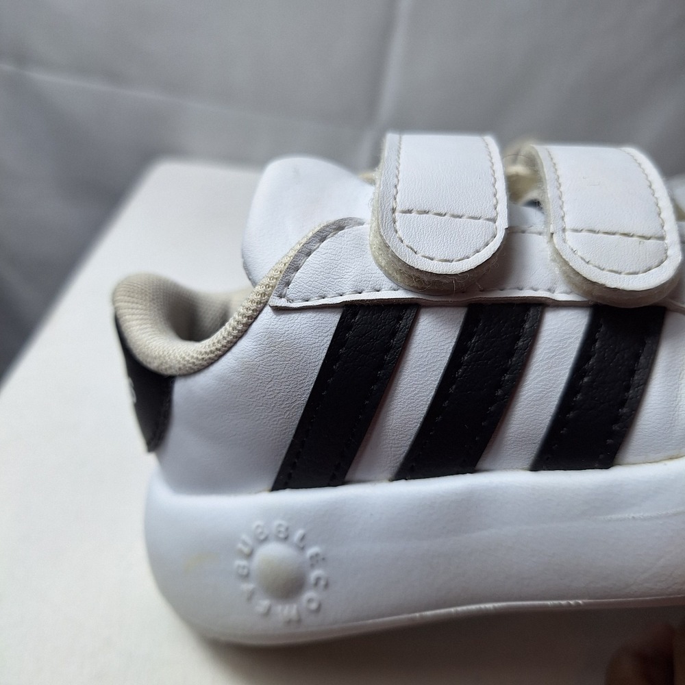 ADIDAS Grand Court 3.0 Bubble Comfy Sneaker Toddler Sz 6.5 White Black Stripes - Picture 8 of 10